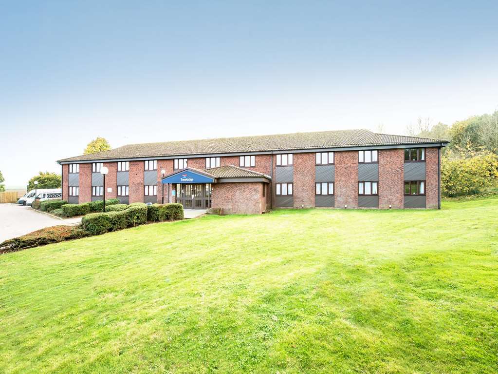 Travelodge Ipswich Stowmarket Haughley Экстерьер фото